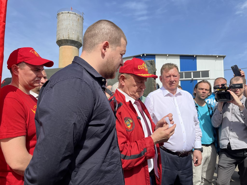 138-й гуманитарный конвой от КПРФ ушел на Донбасс и в Курск (29.05.2025)