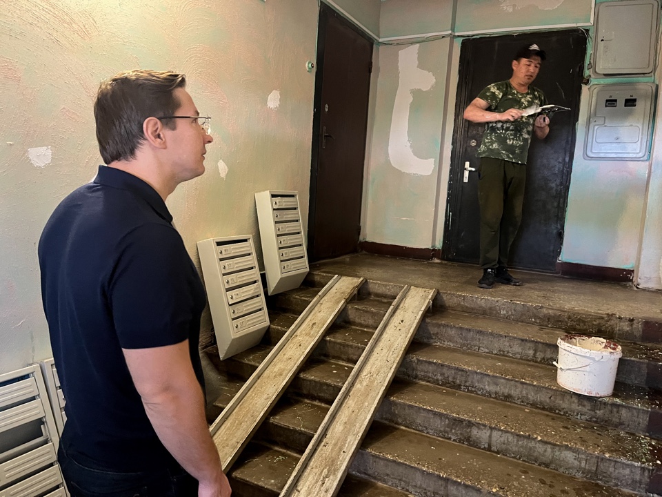 Депутат Мособлдумы Марк Черемисов посетил УК «Уютный дом» в Богородском г.о.