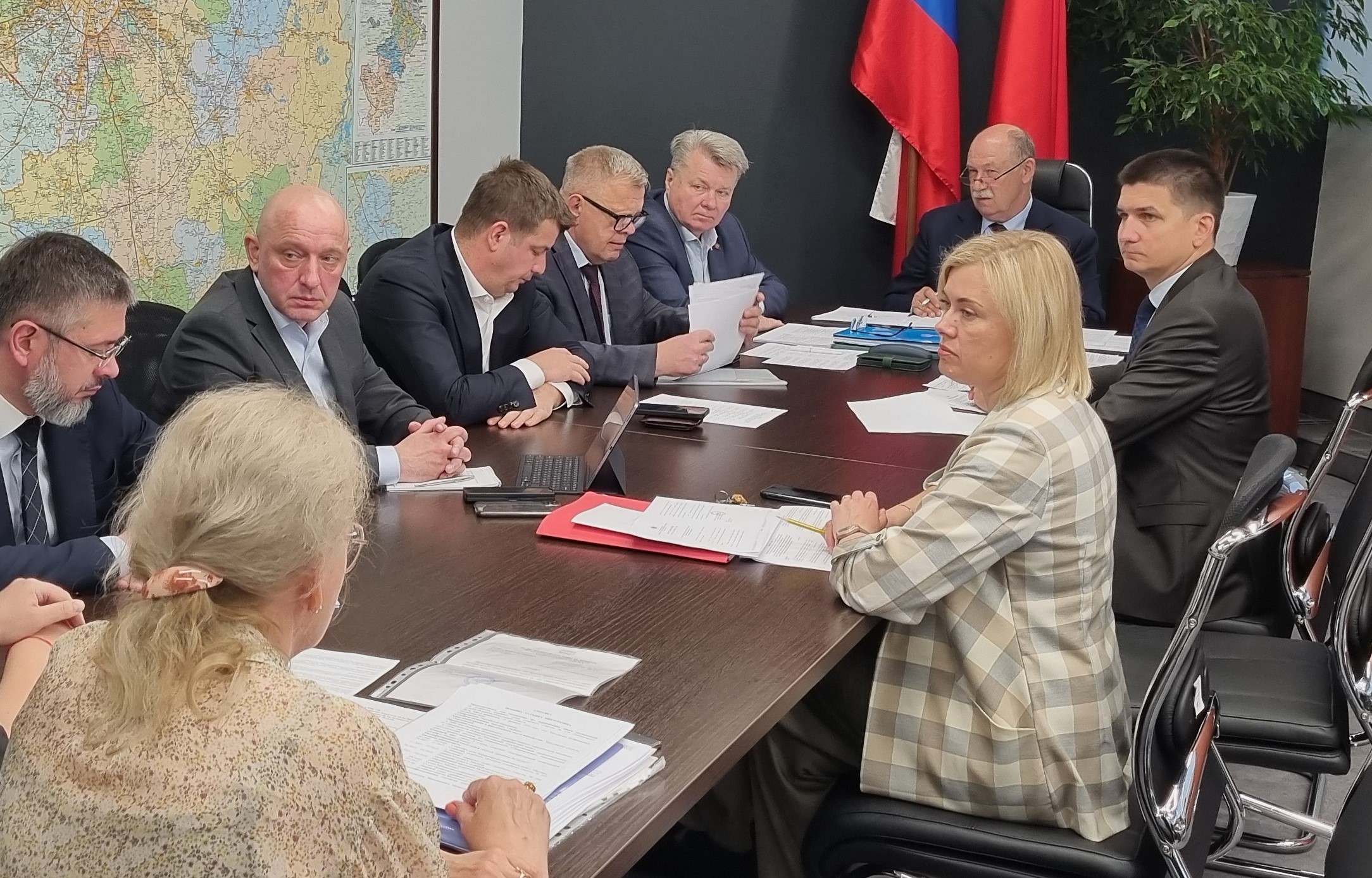 Руководитель фракции КПРФ Александр Наумов: На заседании Комитета Мособлдумы расширили список категорий родных участников СВО на предоставление бесплатной юрпомощи