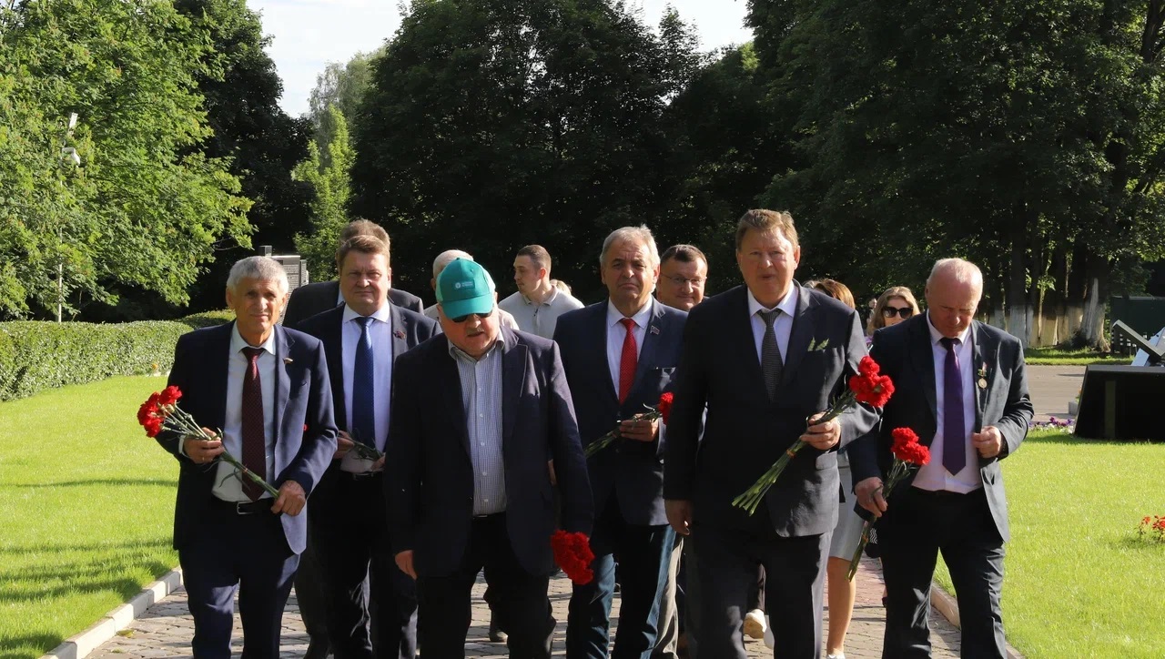 В.И. Кашин посетил сельхозпредприятия Орловской области