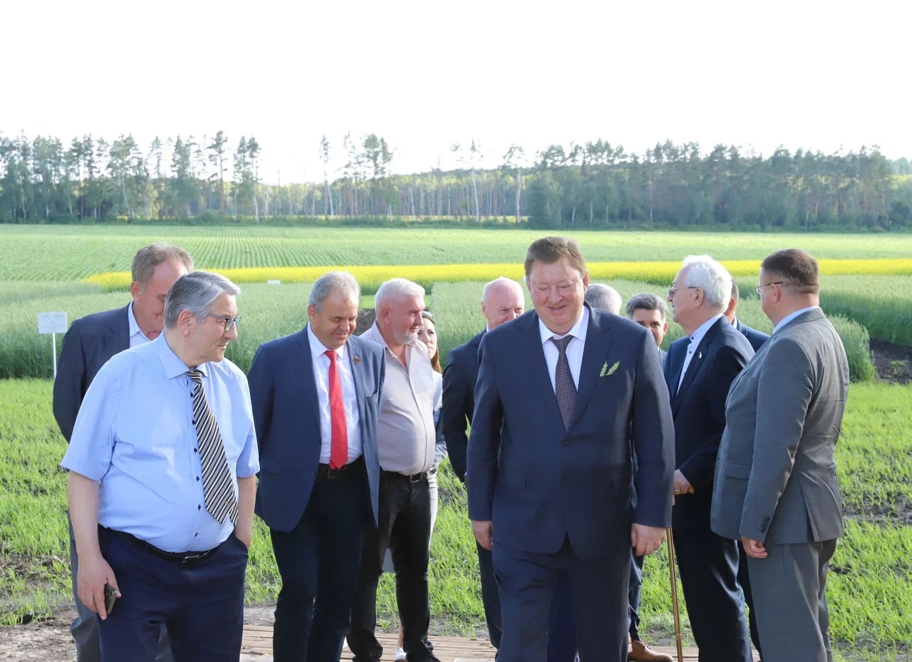 В.И. Кашин посетил сельхозпредприятия Орловской области
