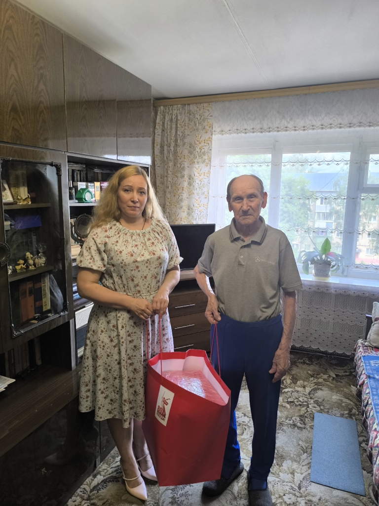 Поздравляем наших дорогих ветеранов!