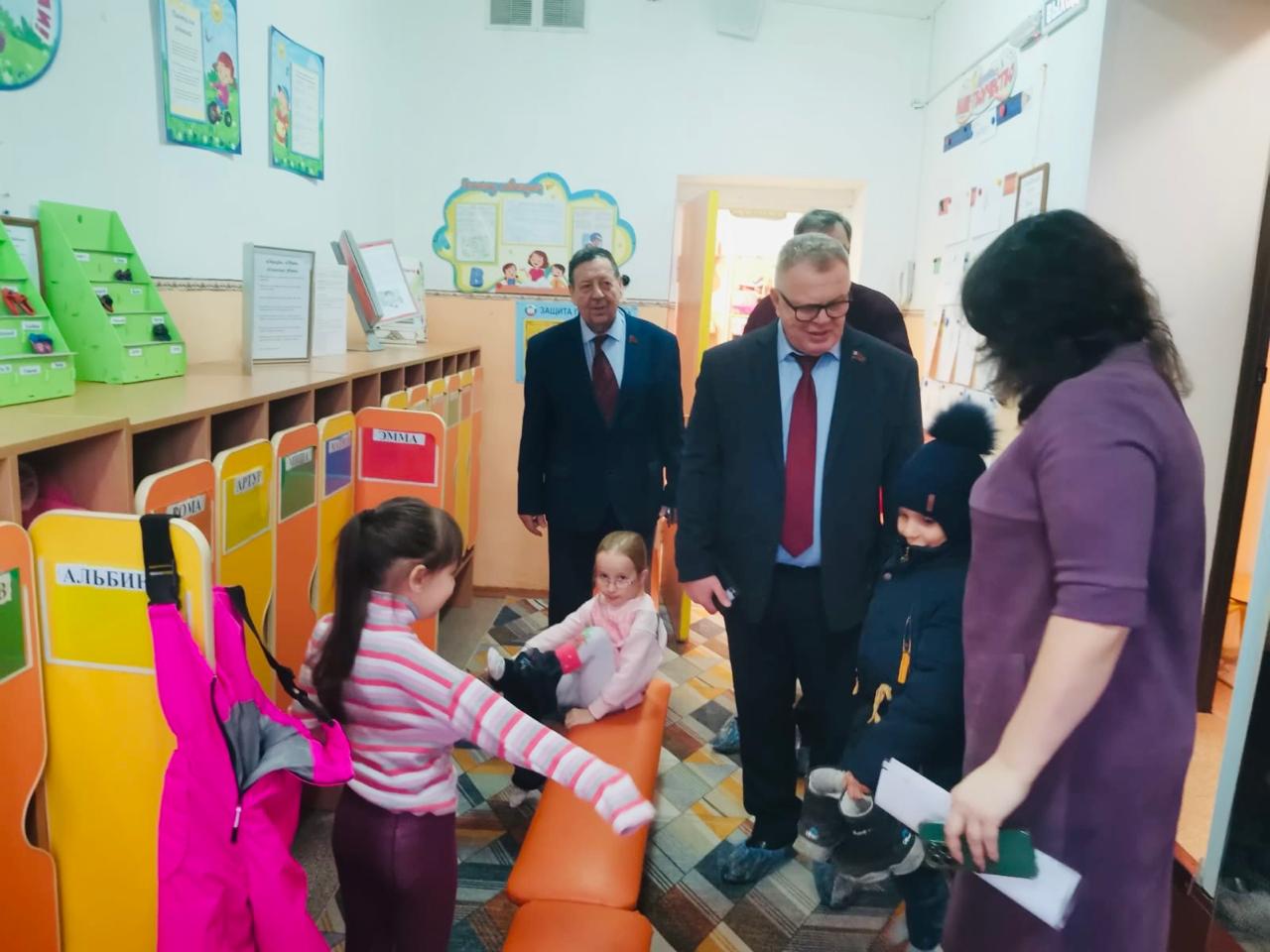 Секретарь МК КПРФ, руководитель фракции КПРФ в Мособлдуме Александр Наумов провел рабочую встречу с активом Каширского ГК КПРФ