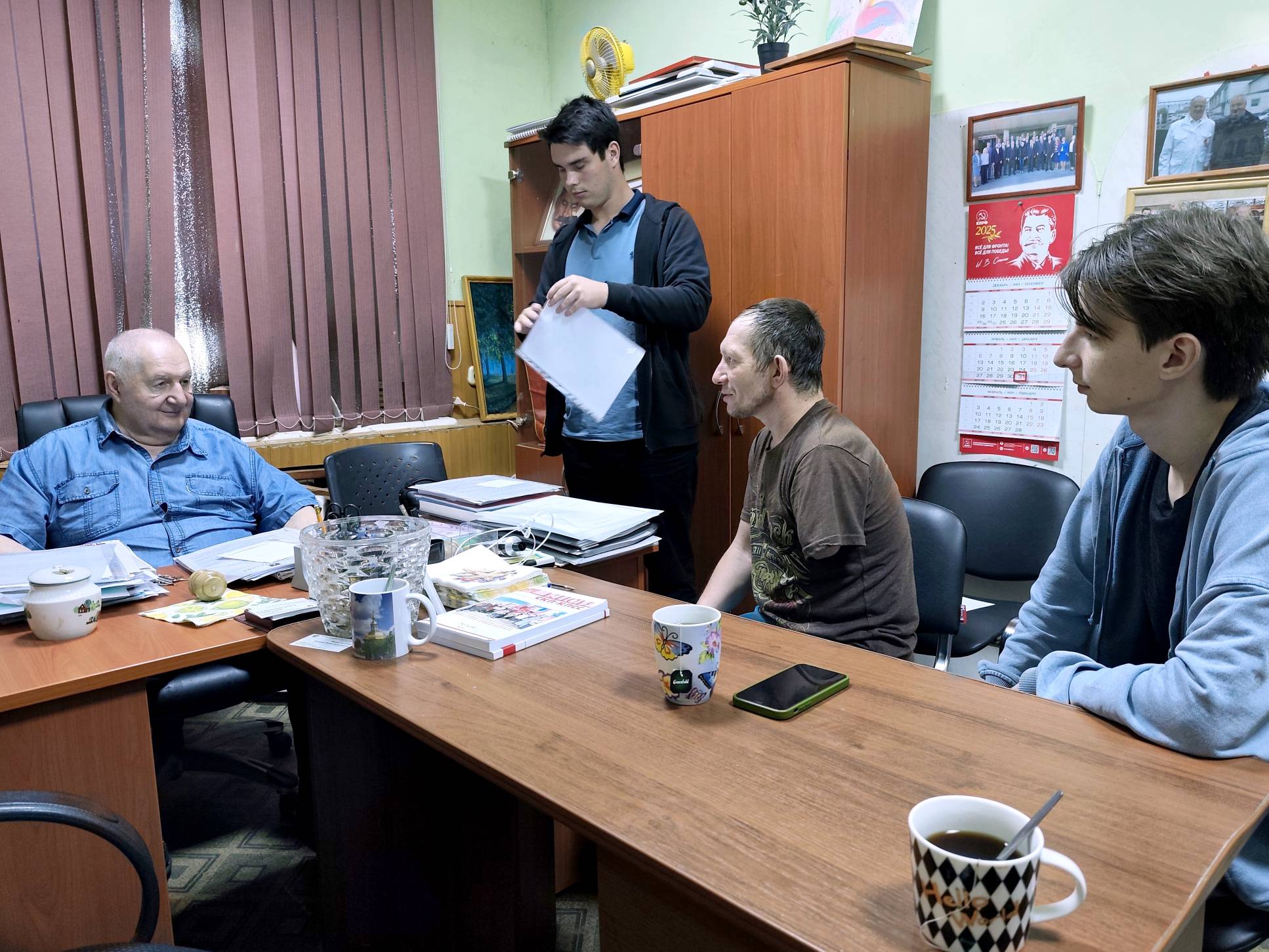 Коммунисты и комсомольцы Красногорска продолжают помогать бойцам СВО