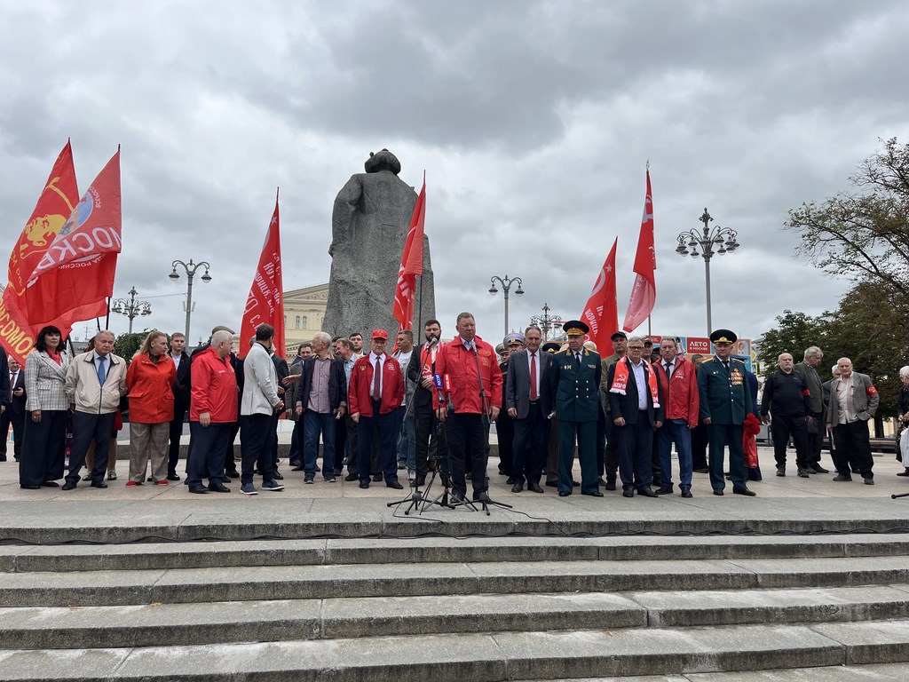 Г.А. Зюганов на митинге в Москве: «Идем нашим славным советским шагом – к новым Победам!»