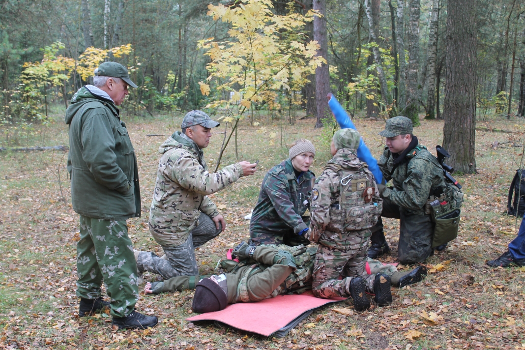 Подмосковный комсомол провел практический курс по военно-полевой медицине на полигоне «Дружба» в г. Балашихе