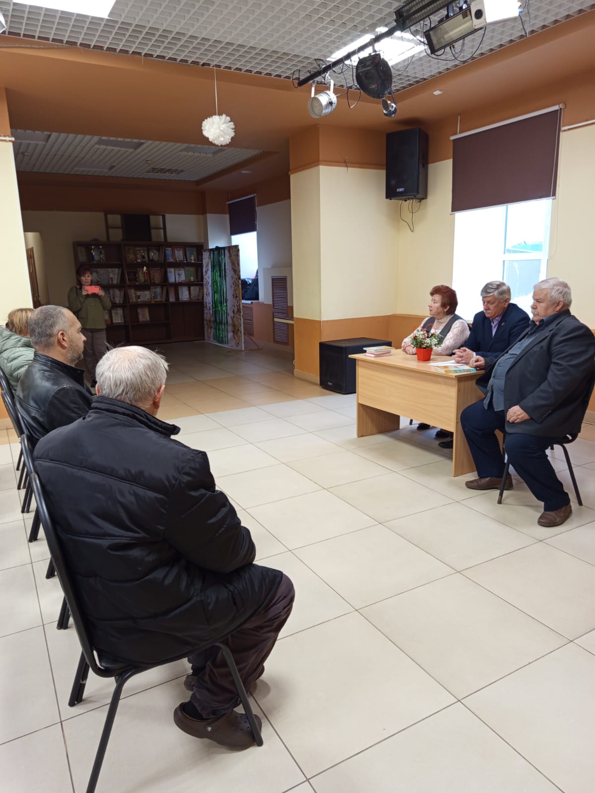 Депутат выслушала всех! Как прошел диалог между жителями и властью?