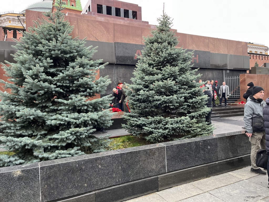 Патриотическая акция КПРФ в День Октябрьской Революции
