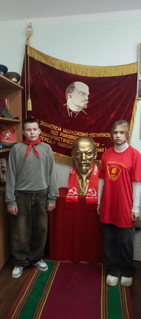 Шаховские коммунисты провели торжественный прием в ряды КПРФ