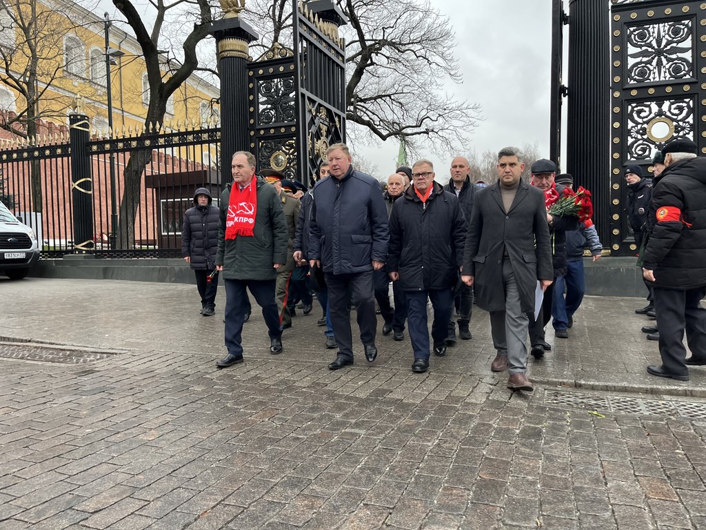 Коммунисты отметили годовщину начала контрнаступления советских войск под Москвой