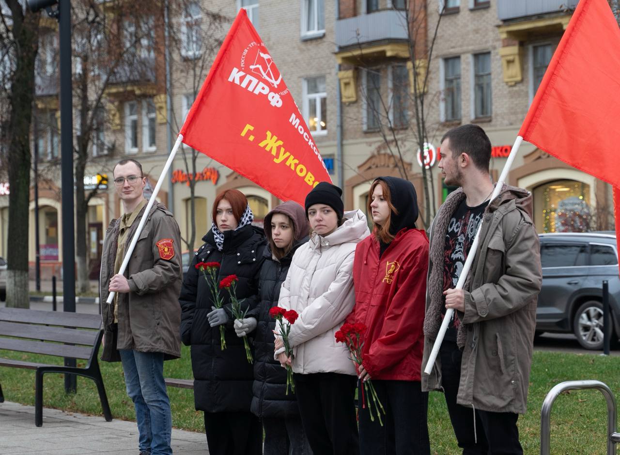 В память о человеке, влюбившем нас в небо