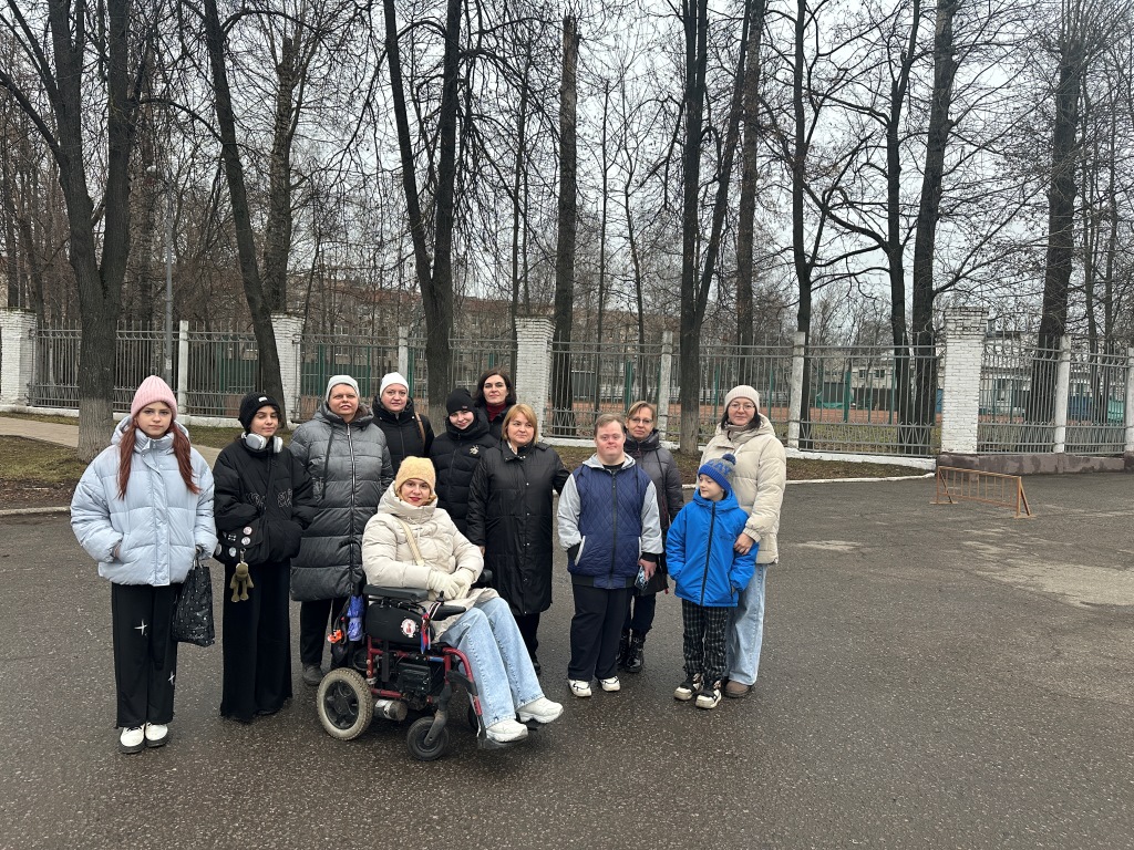 Поездка на фабрику мороженого «Чистая Линия» воспитанников Королёвского социально-реабилитационного центра «Забота» и центра «Преодоление»
