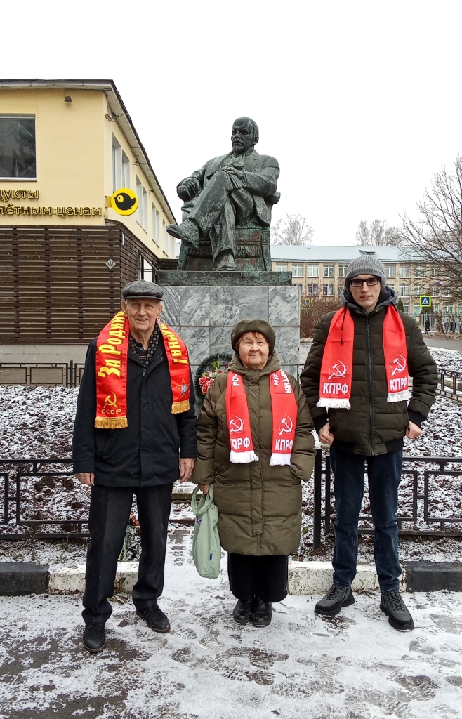 Идеалы, которым он служил, живы до сих пор
