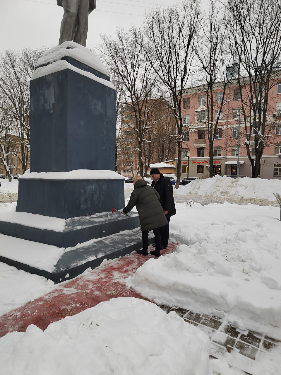 Коммунисты Балашихи почтили память В.И. Ленина