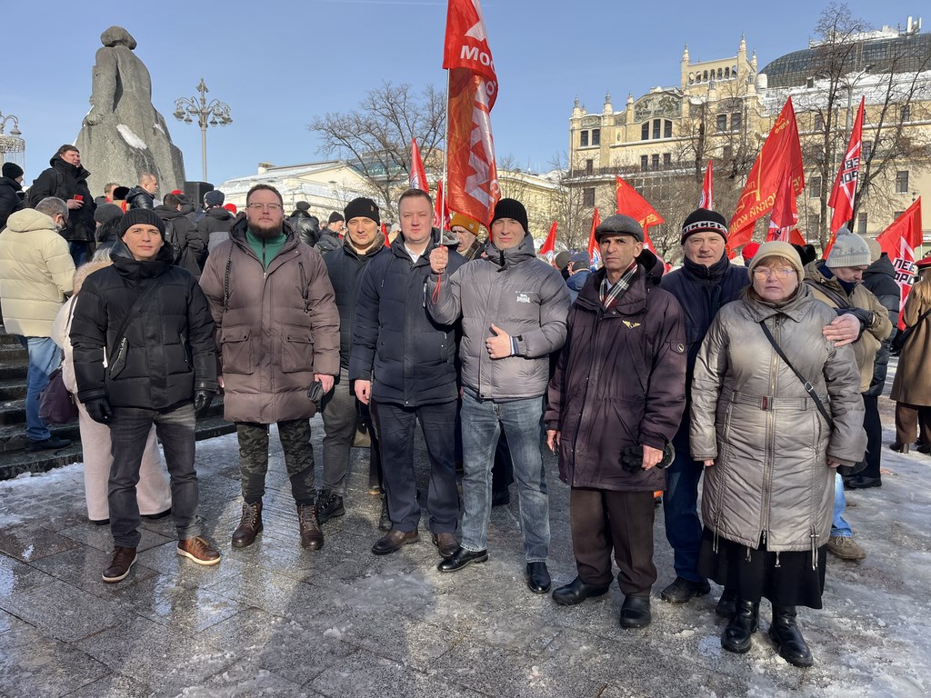 Г.А. Зюганов на митинге 23 февраля в Москве: С Днем нашей великой, любимой, Красной непобедимой армии!