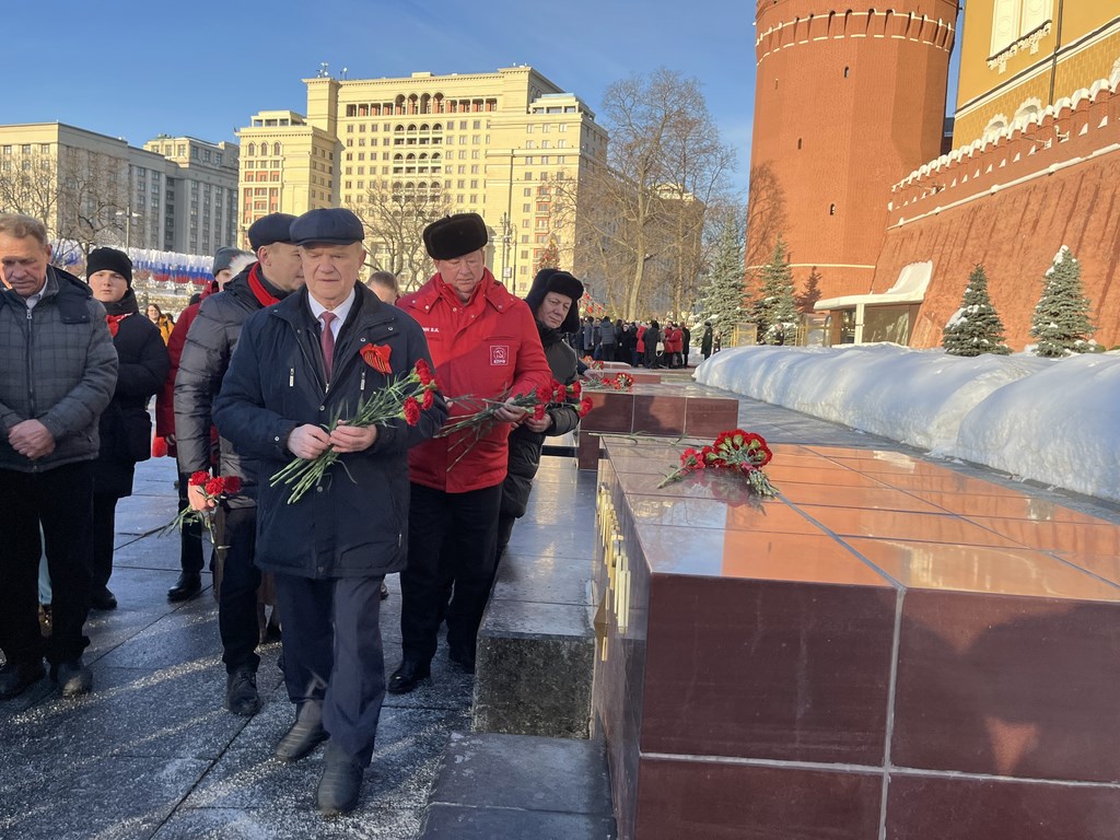 Г.А. Зюганов на митинге 23 февраля в Москве: С Днем нашей великой, любимой, Красной непобедимой армии! (23.02.2026)
