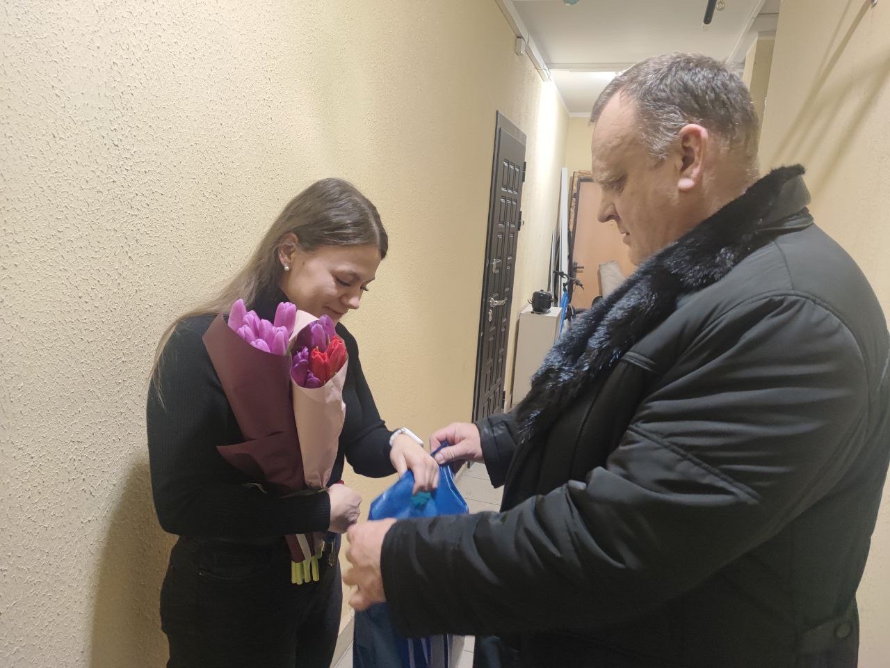 В Балашихе поздравили женщин из семей СВО с 8 марта