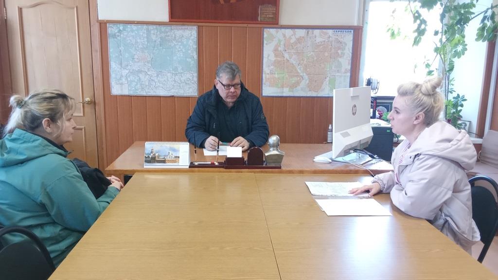 Прием депутата Московской областной Думы Емельянова в городе Серпухов