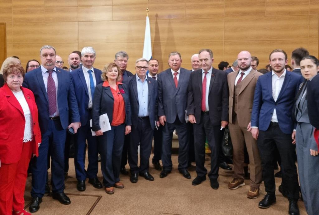 Руководитель фракции КПРФ в Мособлдуме Александр Наумов принял участие в Парламентских слушаниях в Государственной Думе по правовому регулированию сельхозземель