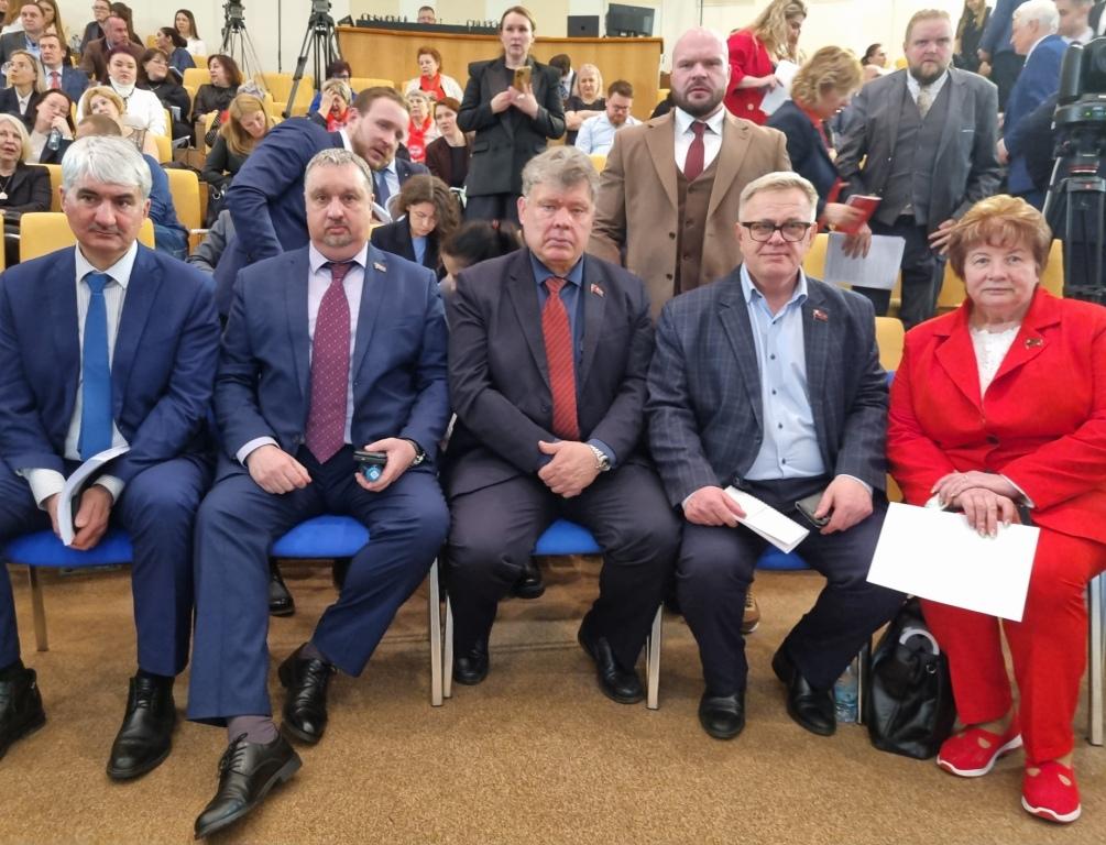 Руководитель фракции КПРФ в Мособлдуме Александр Наумов принял участие в Парламентских слушаниях в Государственной Думе по правовому регулированию сельхозземель