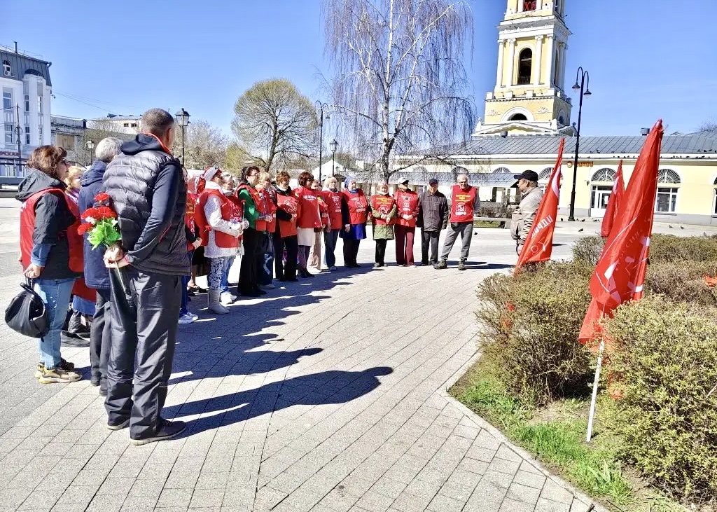 Ленинский призыв: в Коломне в день рождения В.И. Ленина партия пополнилась новыми членами
