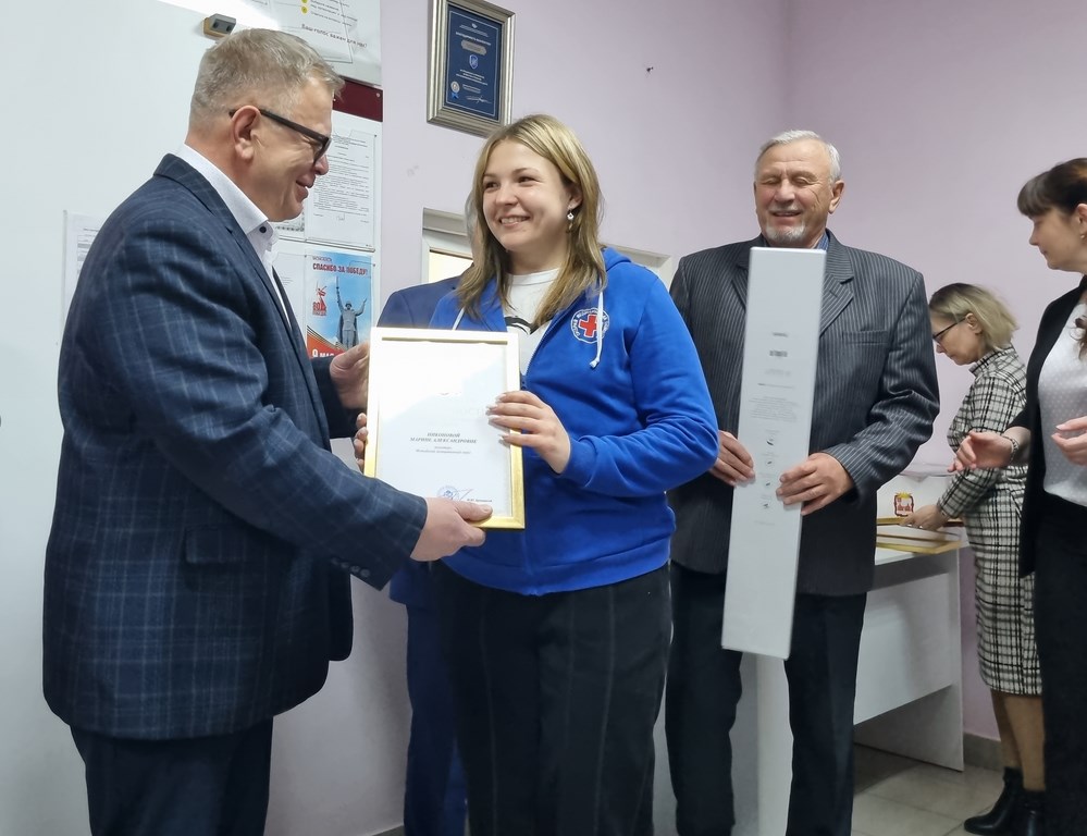 Руководитель фракции КПРФ в Мособлдуме Александр Наумов поздравил сотрудников Можайской подстанции скорой помощи