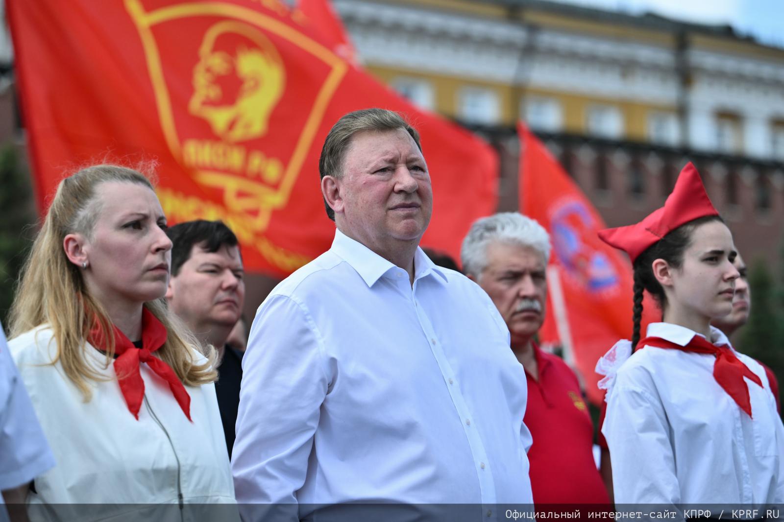 На Красной площади состоялся торжественный приём в ряды пионерии (17.05.2026)