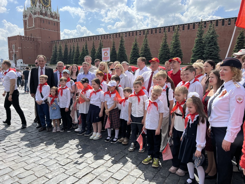 На Красной площади состоялся торжественный приём в ряды пионерии (17.05.2026)