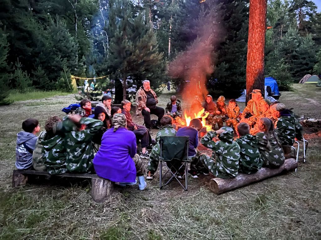 Пионеры и юные патриоты провели лагерный сбор