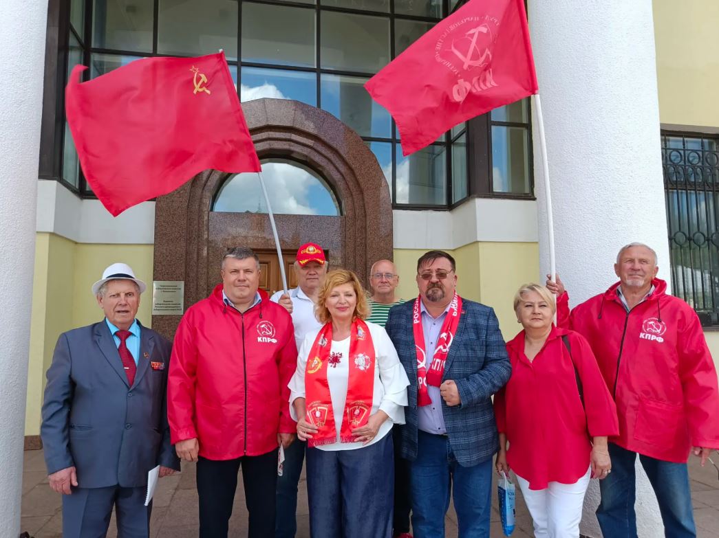 Коммунисты идут на выборы, а значит Победа будет За КПРФ!
