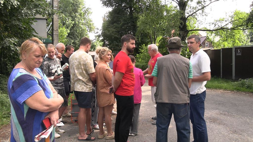 Свалка продолжает чадить