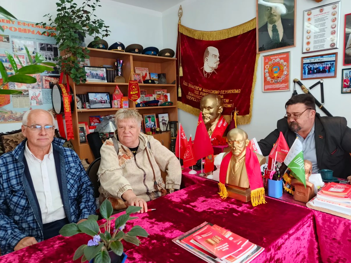 Рабочие будни Шаховского Горкома партии