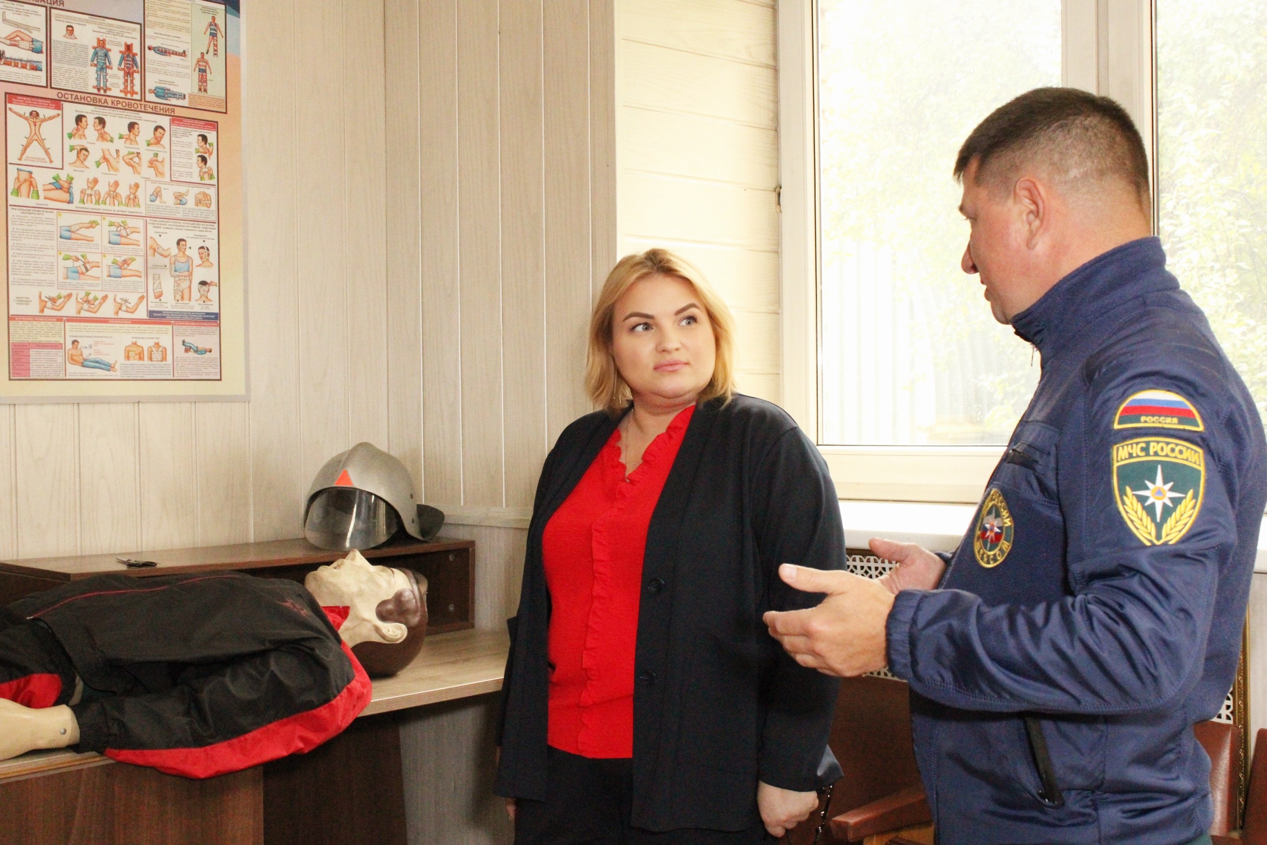 Королёв. Работа, от которой зависят жизни: Светлана Петрова посетила пожарно-спасательную часть №80
