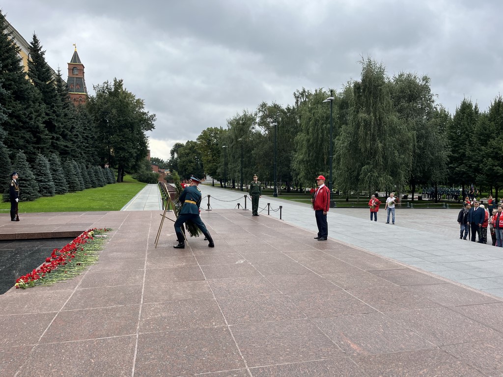 КПРФ в Москве провела митинг в День Победы над милитаристской Японией и окончания Второй мировой войны