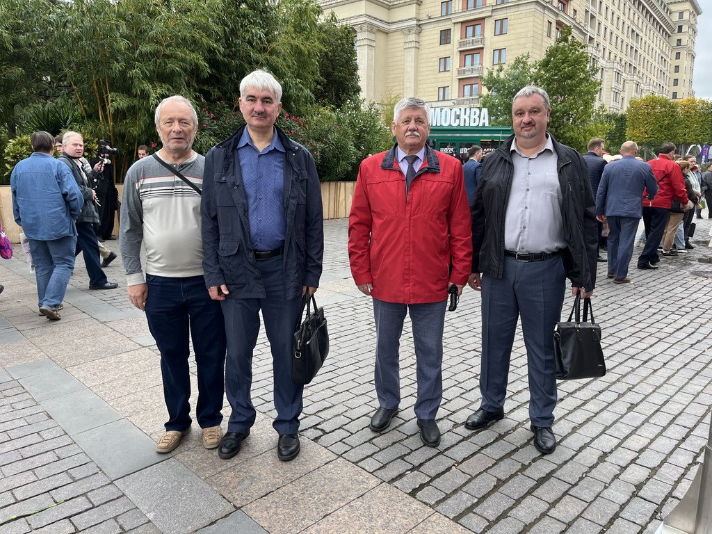 КПРФ в Москве провела митинг в День Победы над милитаристской Японией и окончания Второй мировой войны