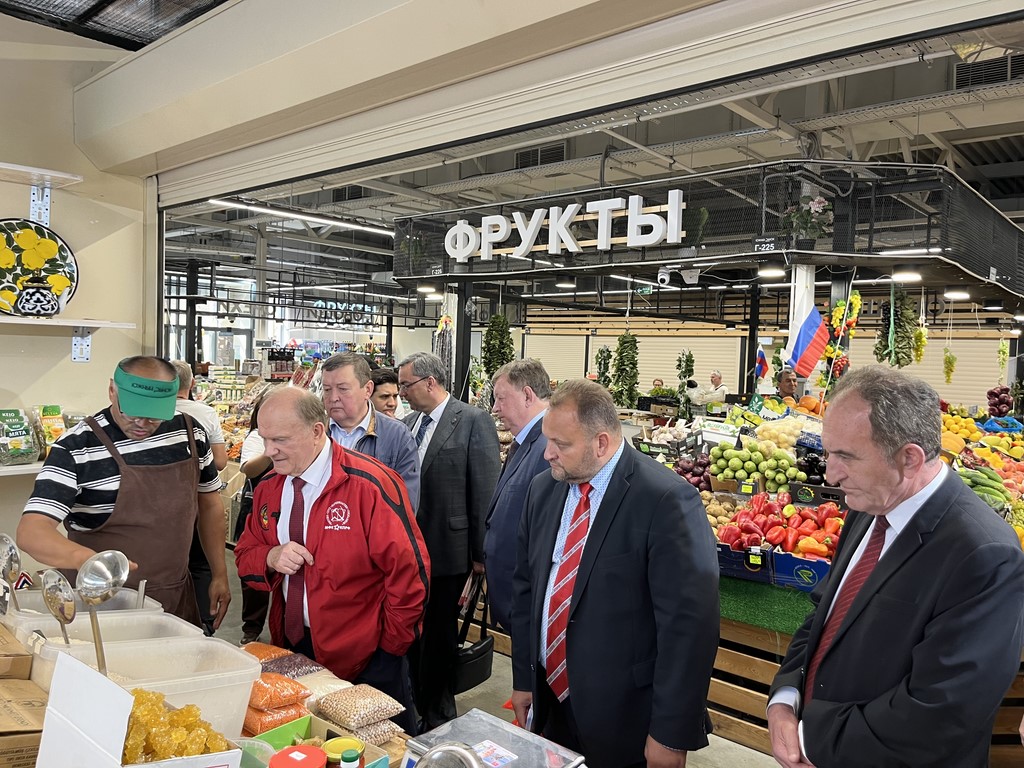 Продолжается рабочий визит Геннадия Зюганова в Подольск