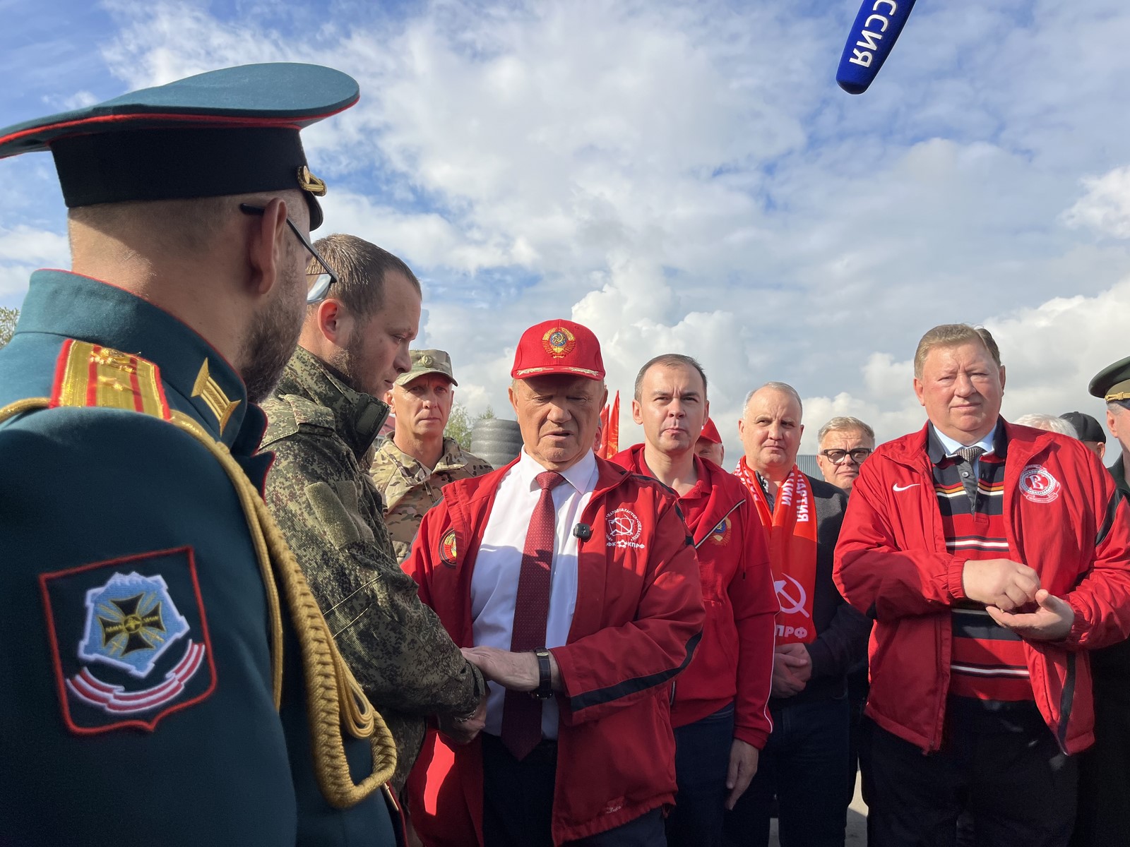 КПРФ отправила 160-й юбилейный гуманитарный конвой под лозунгом «Все для Победы!» (15.09.2026)