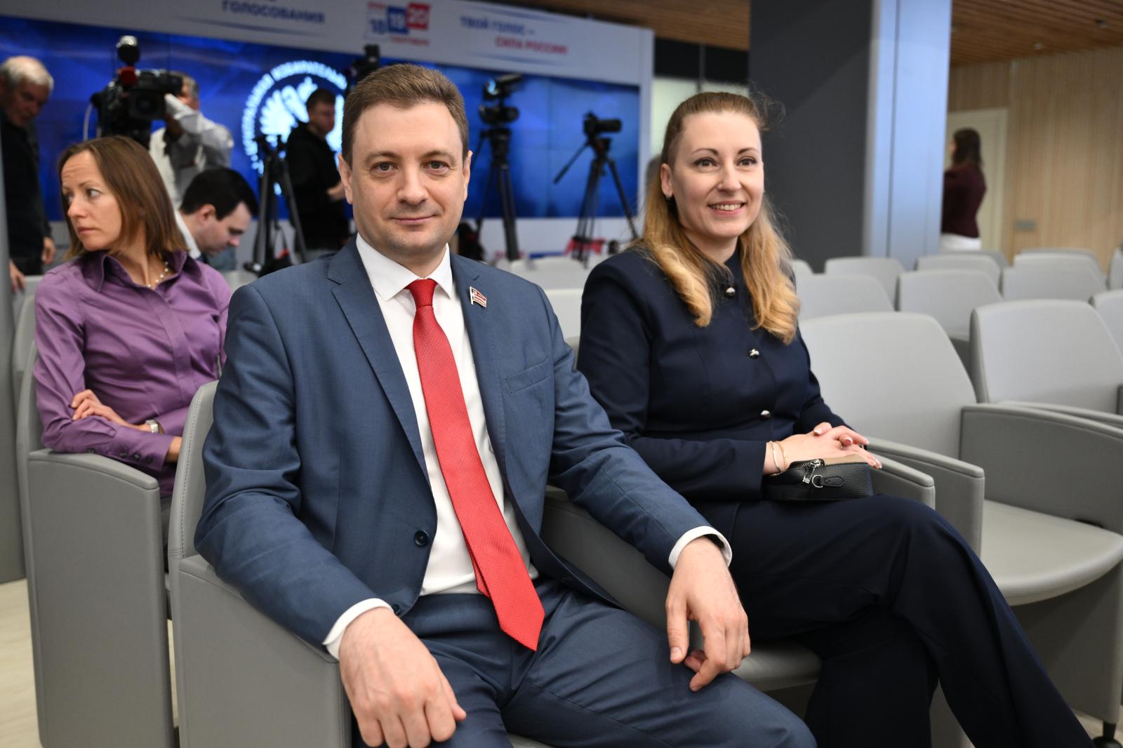 Депутаты фракции КПРФ получили мандаты в Центризбиркоме
