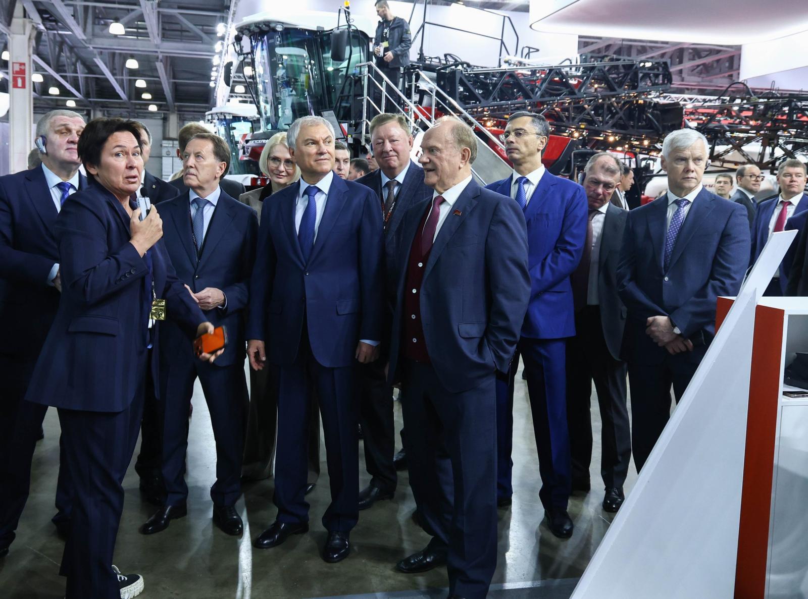 Депутаты фракции КПРФ посетили международную выставку «АГРОСАЛОН-2026»